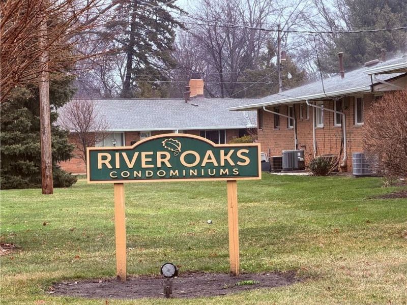 21884 River Oaks Drive, Unit 2K, Rocky River, OH 44116 Photo 13