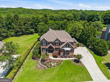 4526 Meadowland Way, Flowery Branch, GA 30542