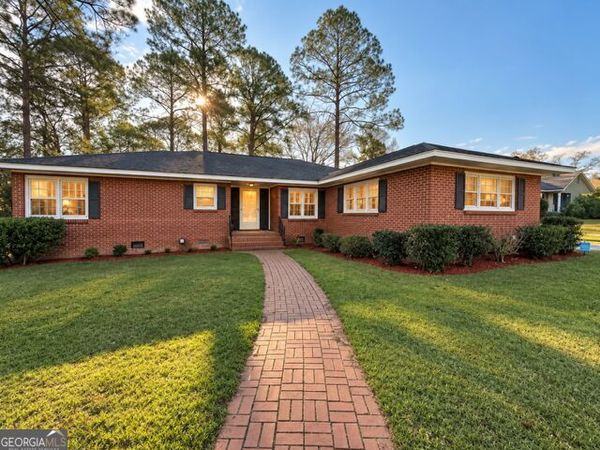 1221 Ridge Avenue N, Tifton, GA 31794