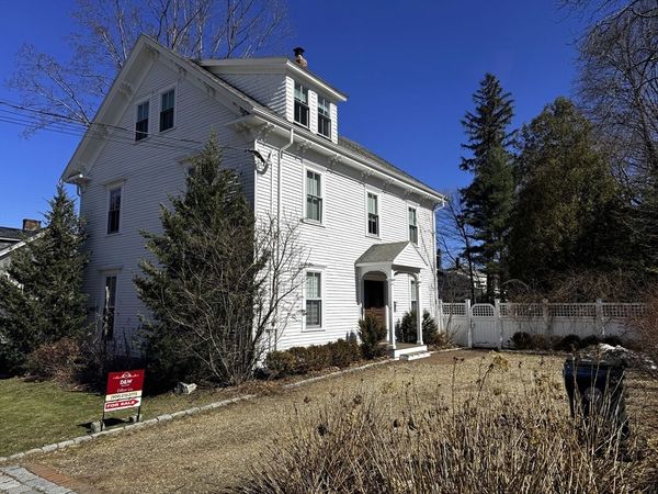 154 Main St, Andover, MA 01810