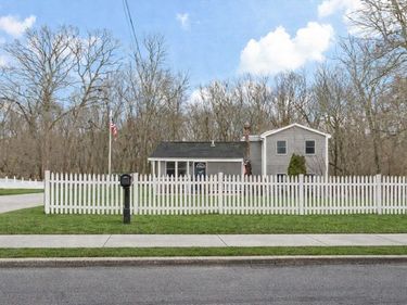 702 Arcade Avenue, Seekonk, MA 02771