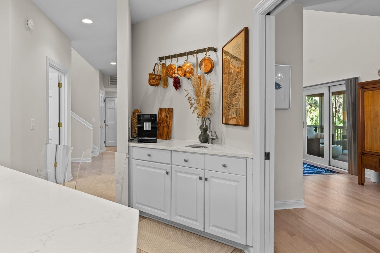 2730 Old Oak Walk Photo 11