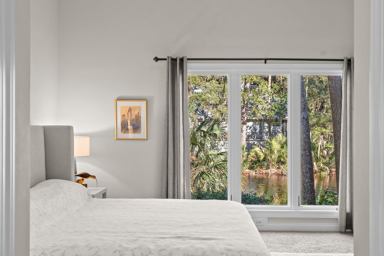 2730 Old Oak Walk Photo 16