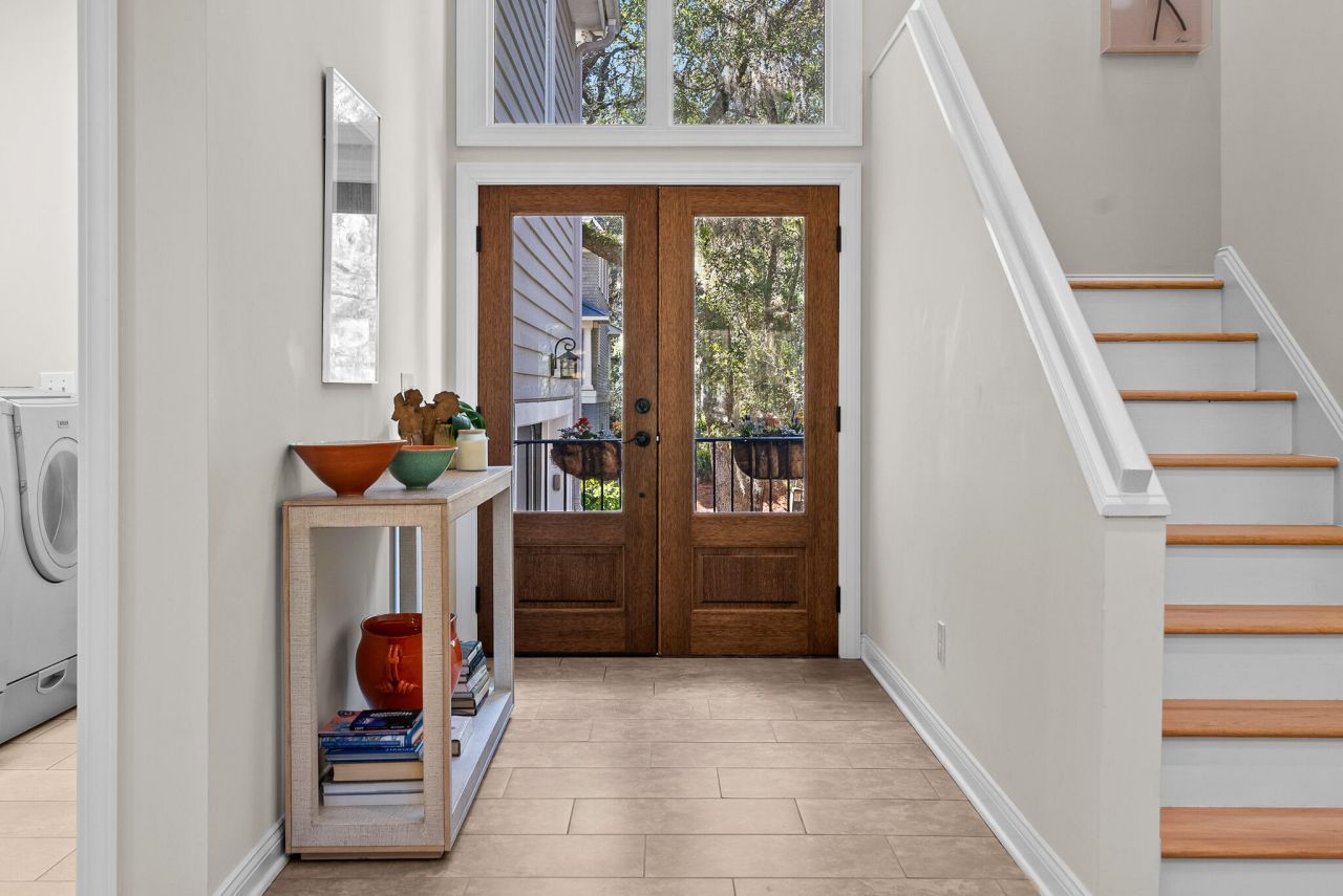 2730 Old Oak Walk Photo 4