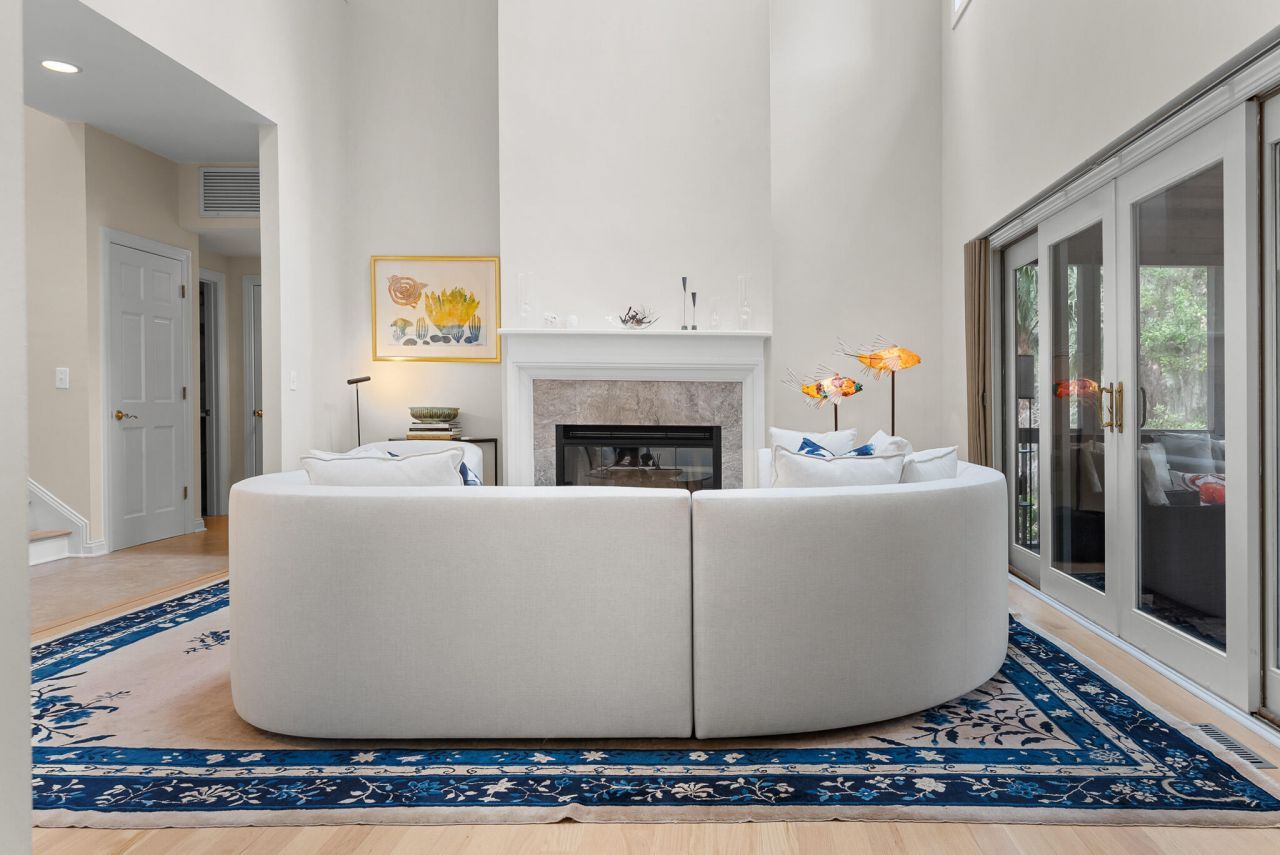 2730 Old Oak Walk Photo 6