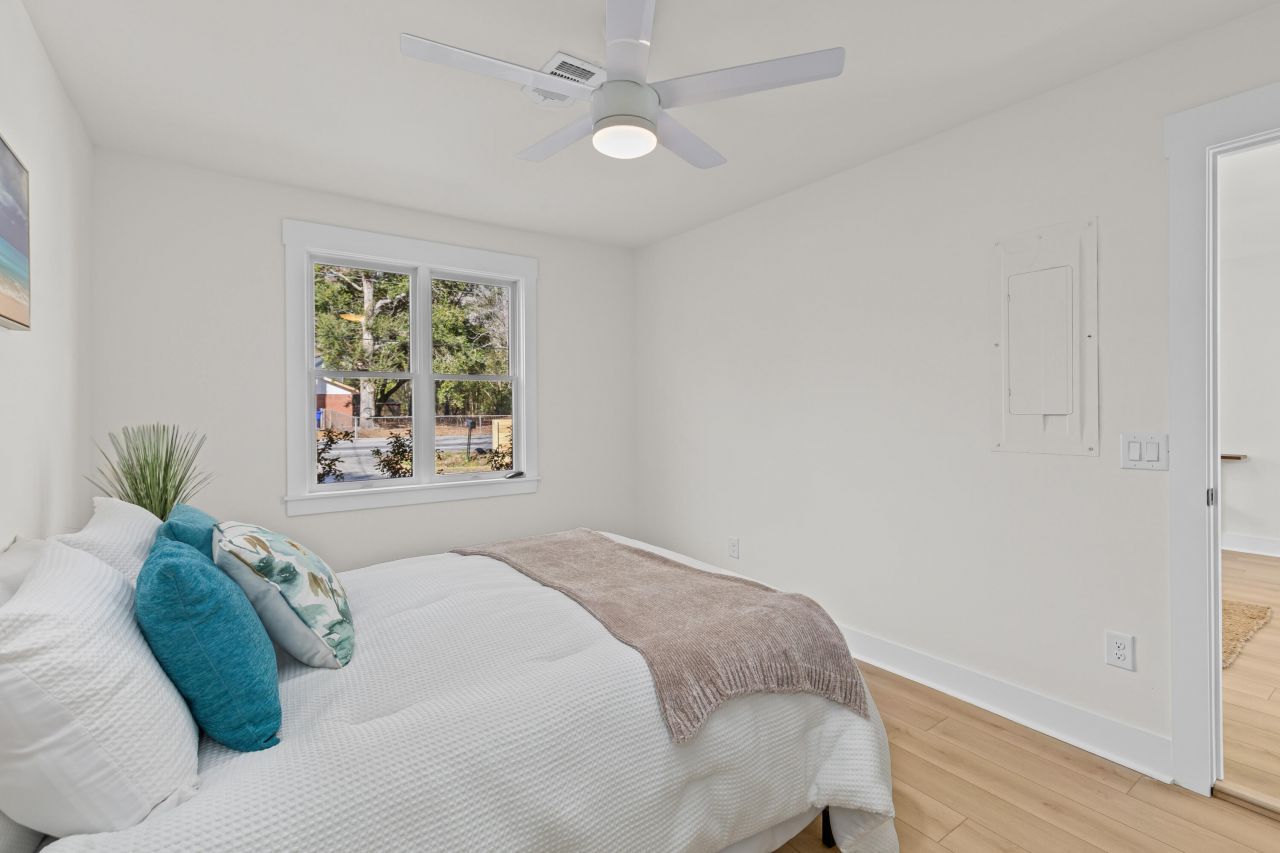 1655 Brownswood Road Photo 11