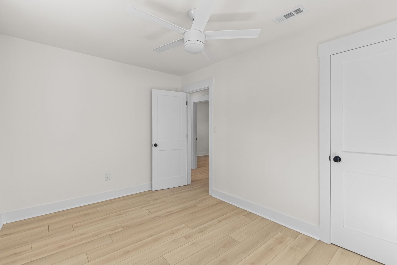 1655 Brownswood Road Photo 16