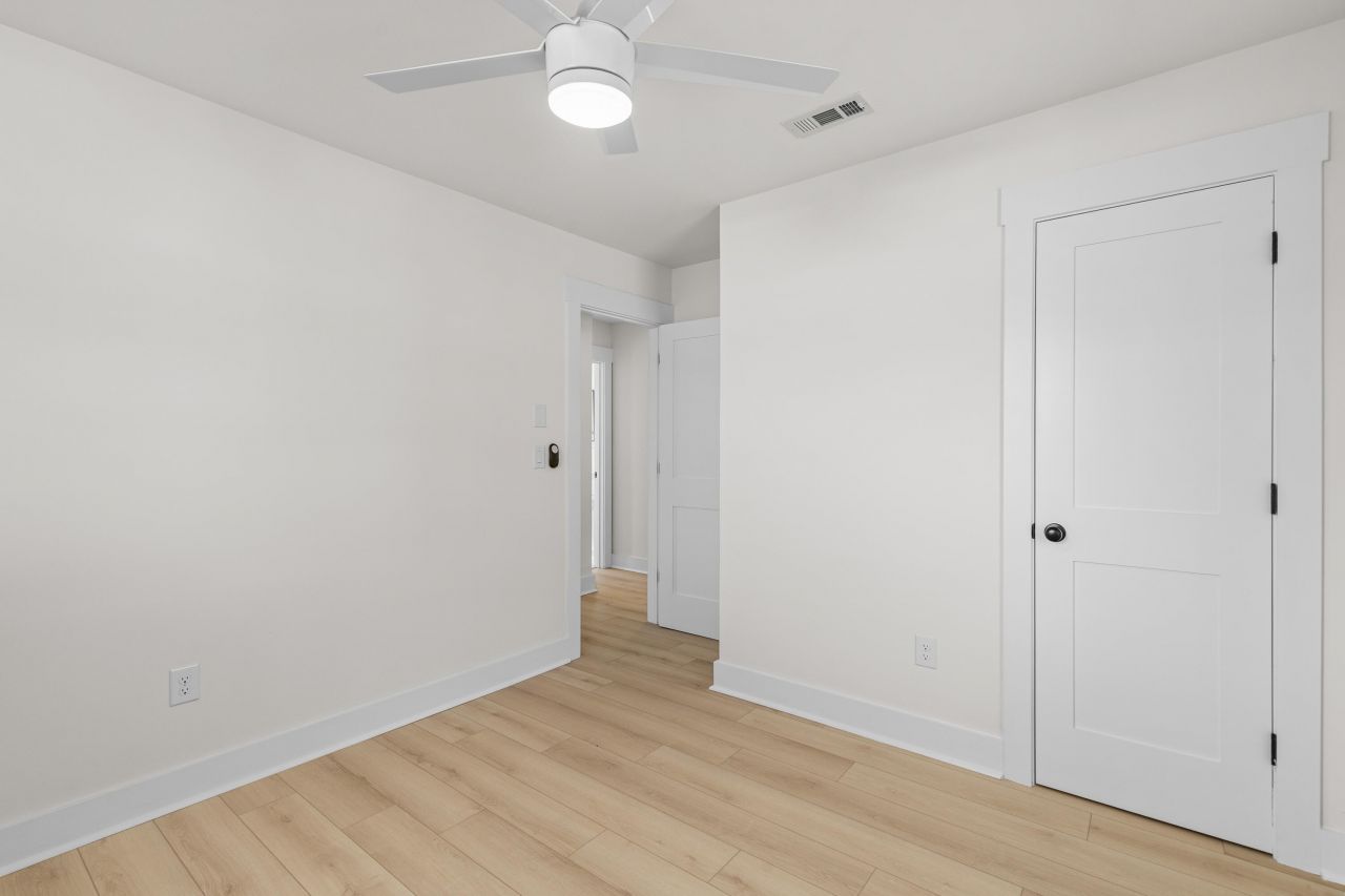 1655 Brownswood Road Photo 22