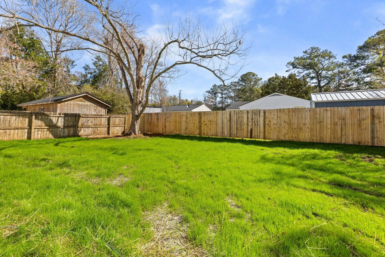 1655 Brownswood Road Photo 27