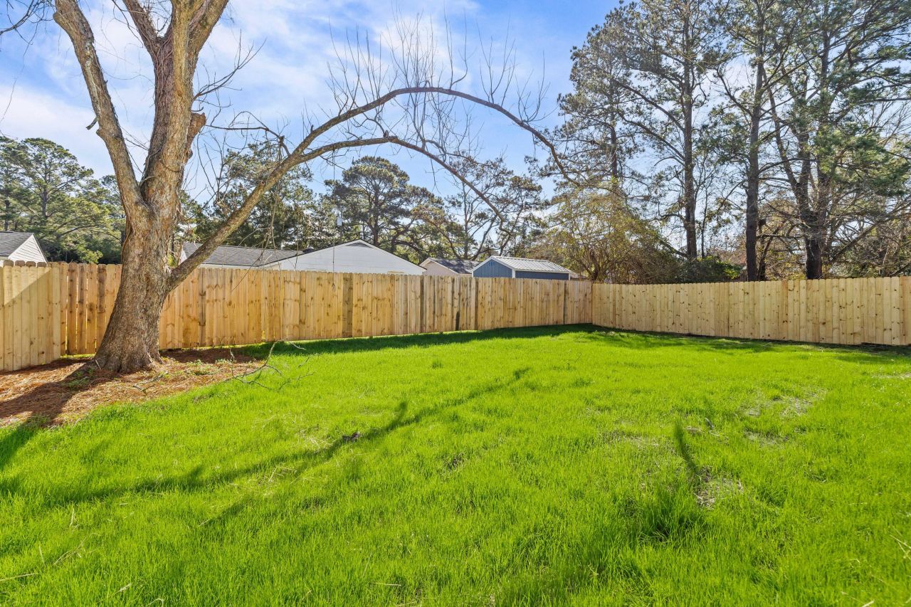 1655 Brownswood Road Photo 28