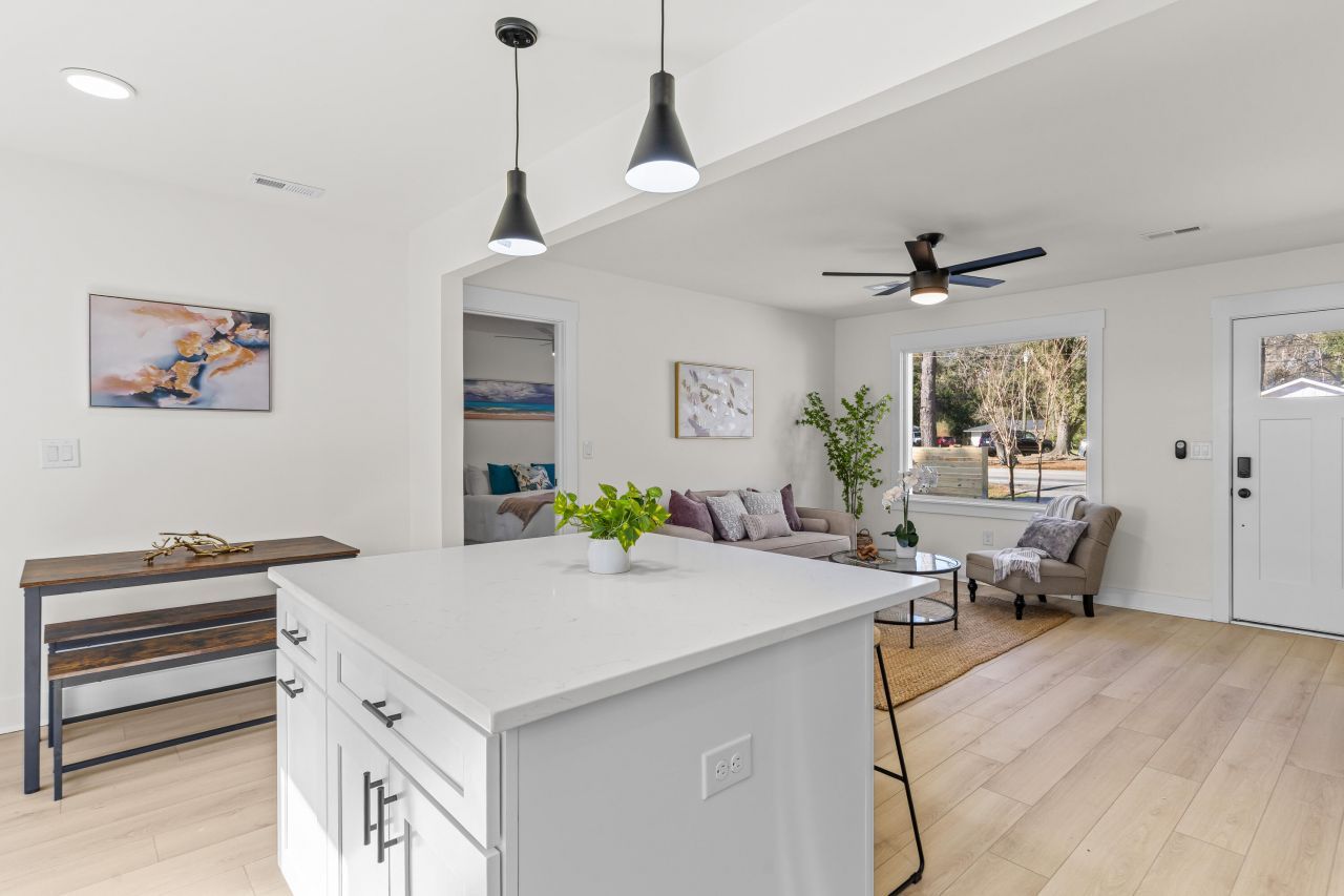 1655 Brownswood Road Photo 8