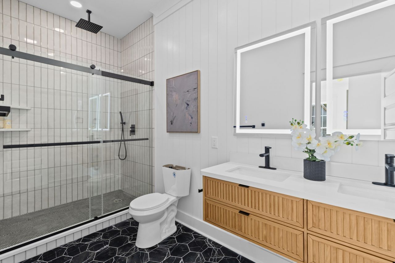 1992 Forest Avenue Photo 18