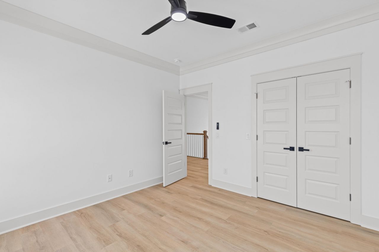 1992 Forest Avenue Photo 23