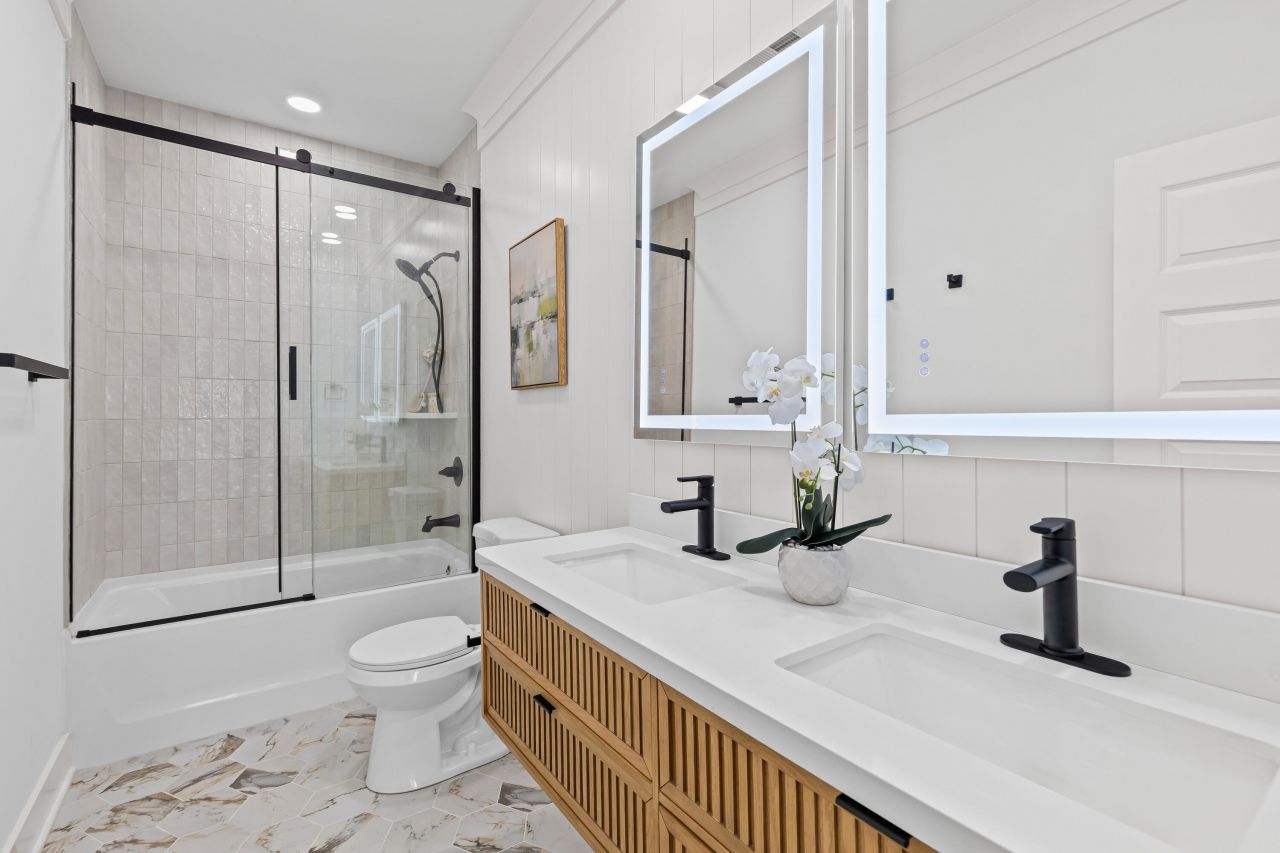 1992 Forest Avenue Photo 25