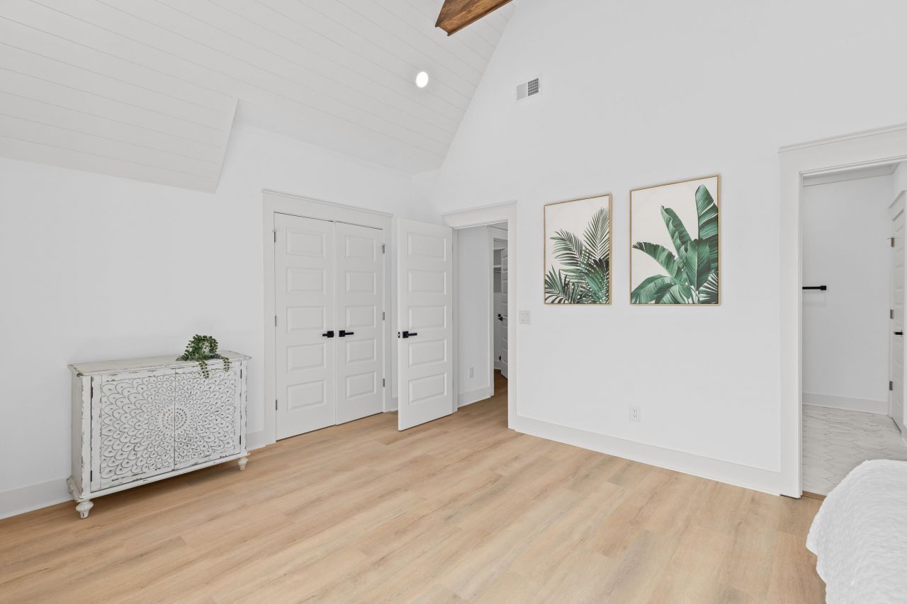 1992 Forest Avenue Photo 29