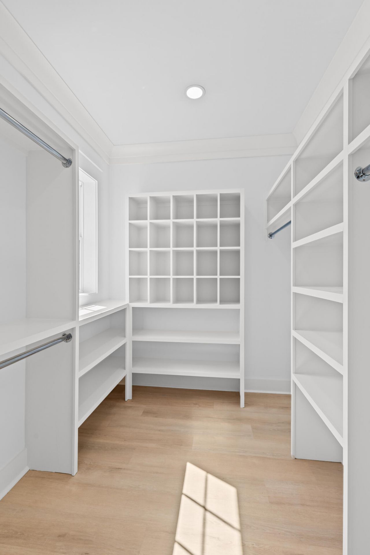 1992 Forest Avenue Photo 34