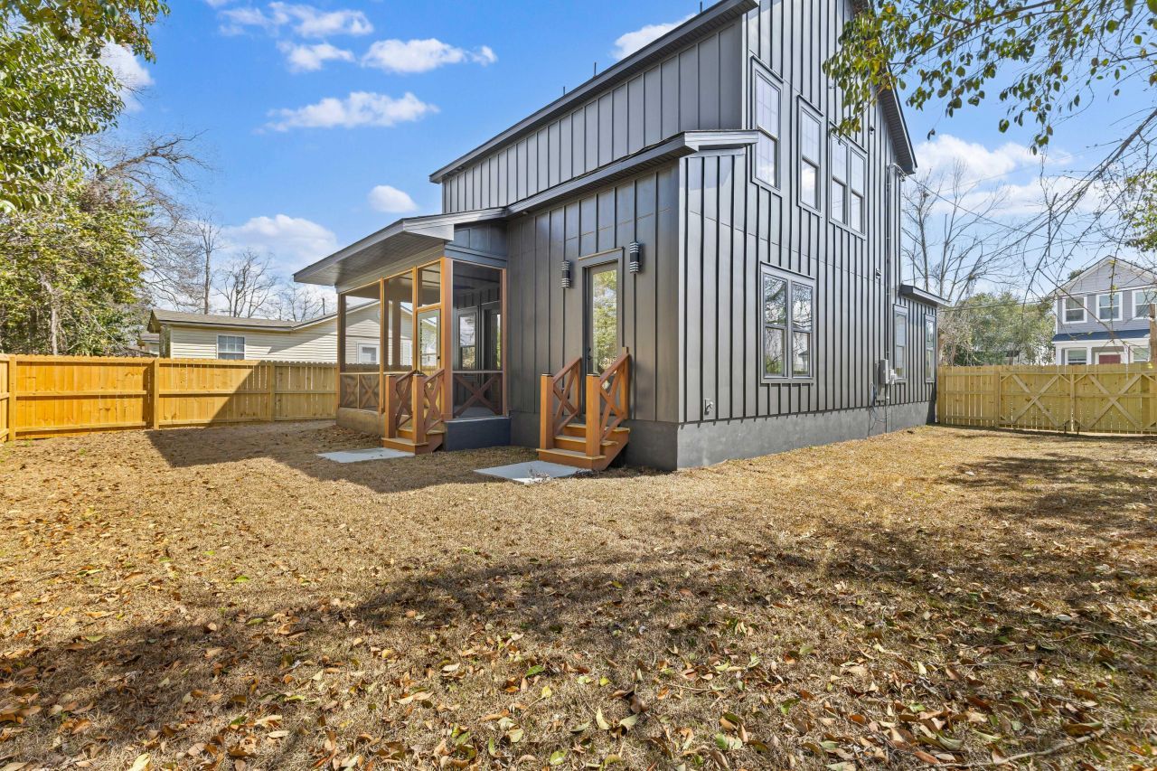 1992 Forest Avenue Photo 38