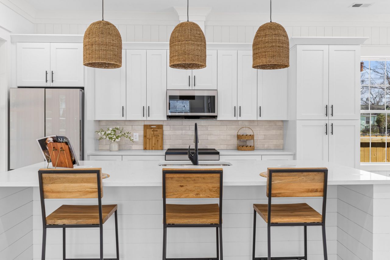 1992 Forest Avenue Photo 9