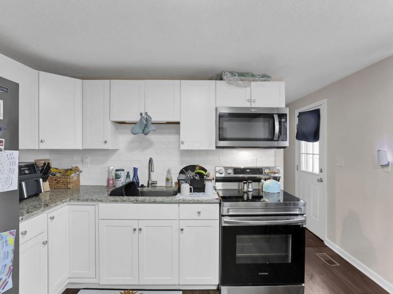 394 Banbury Drive , Columbus, OH 43230 Photo 13