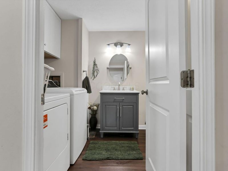 394 Banbury Drive , Columbus, OH 43230 Photo 20