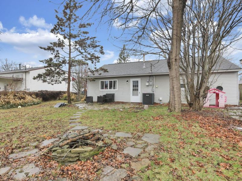 394 Banbury Drive , Columbus, OH 43230 Photo 28