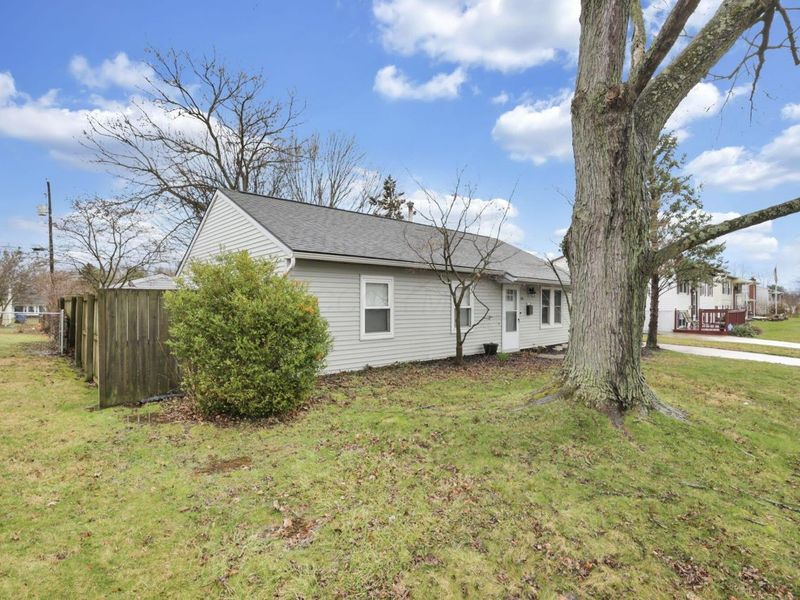 394 Banbury Drive , Columbus, OH 43230 Photo 29