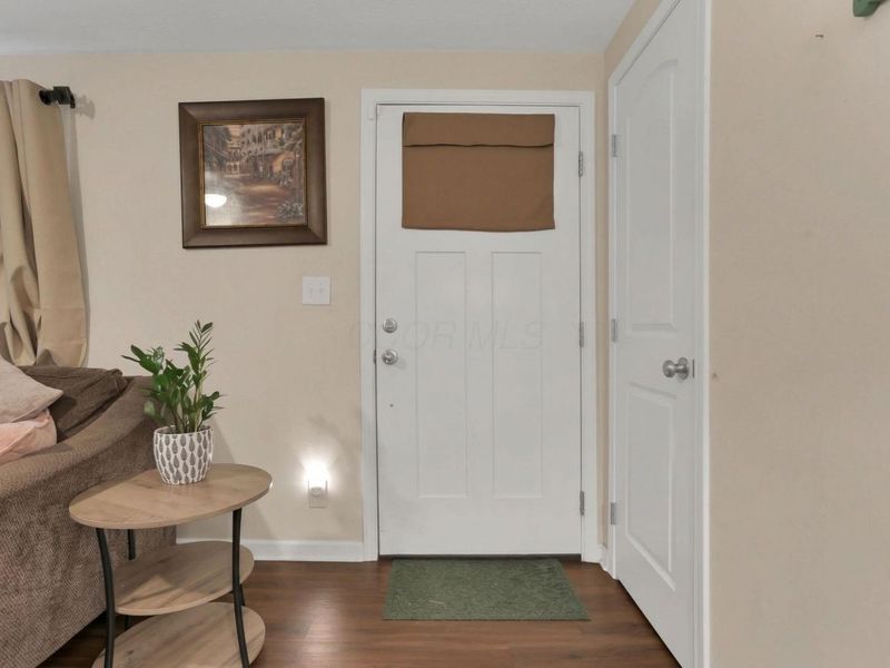 394 Banbury Drive , Columbus, OH 43230 Photo 5