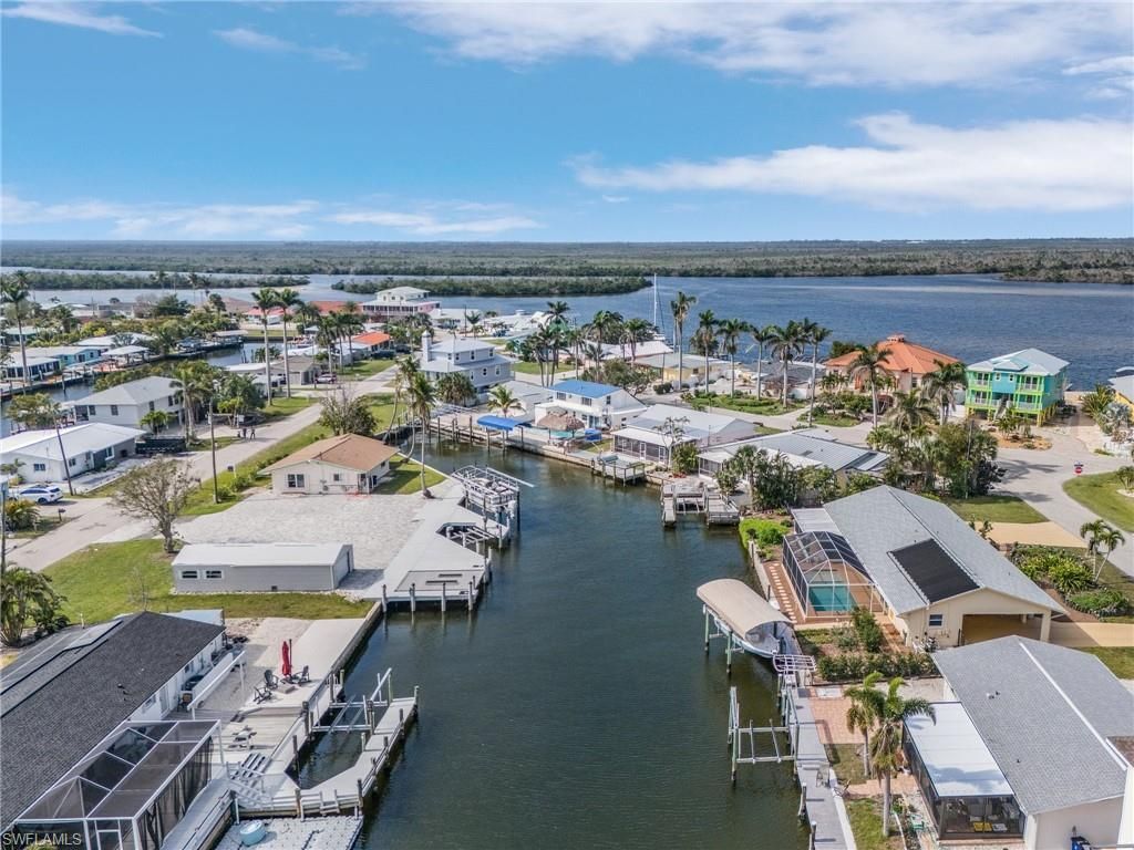 2859 Cheryl St, Matlacha, FL 33993 Photo