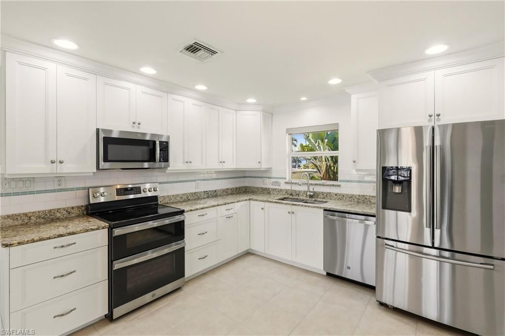 2859 Cheryl St, Matlacha, FL 33993 Photo