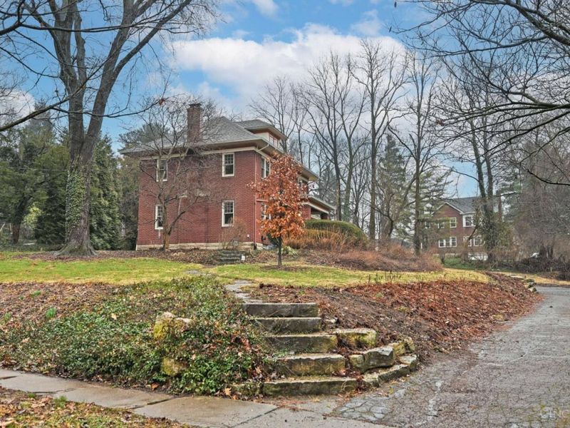 6276 Grand Vista Avenue, Cincinnati, OH 45213 Photo 2