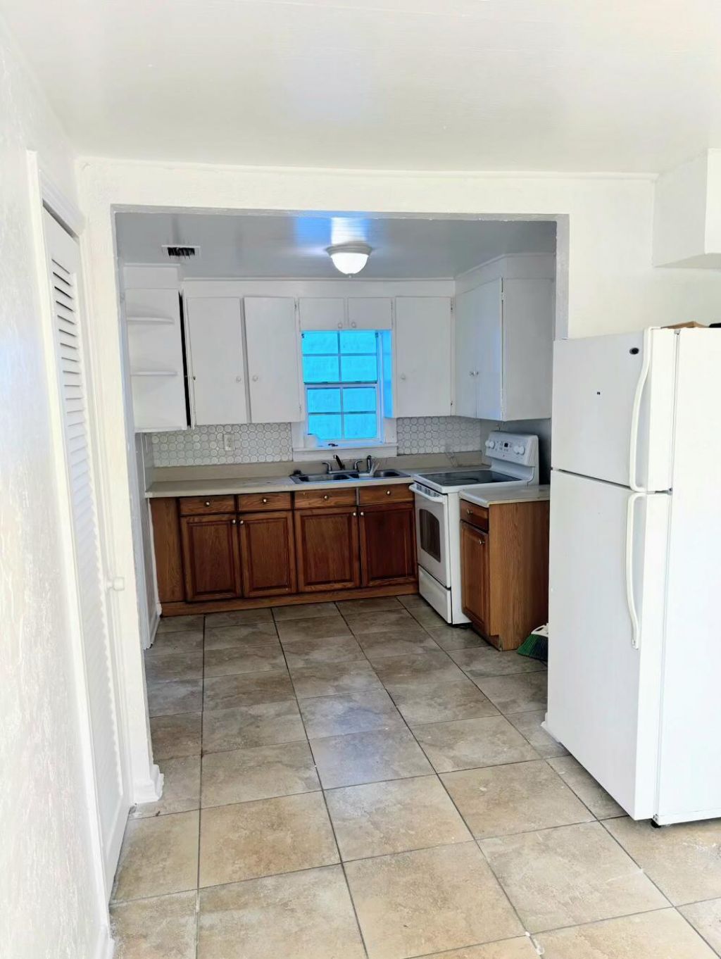 804 Ridgewood Drive, Unit 2, West Palm Beach, FL 33405 Photo