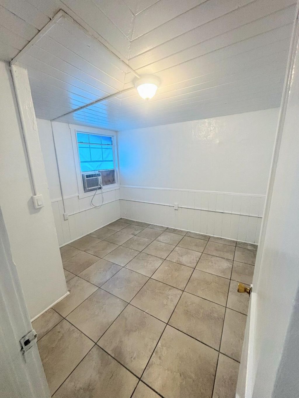 804 Ridgewood Drive, Unit 2, West Palm Beach, FL 33405 Photo