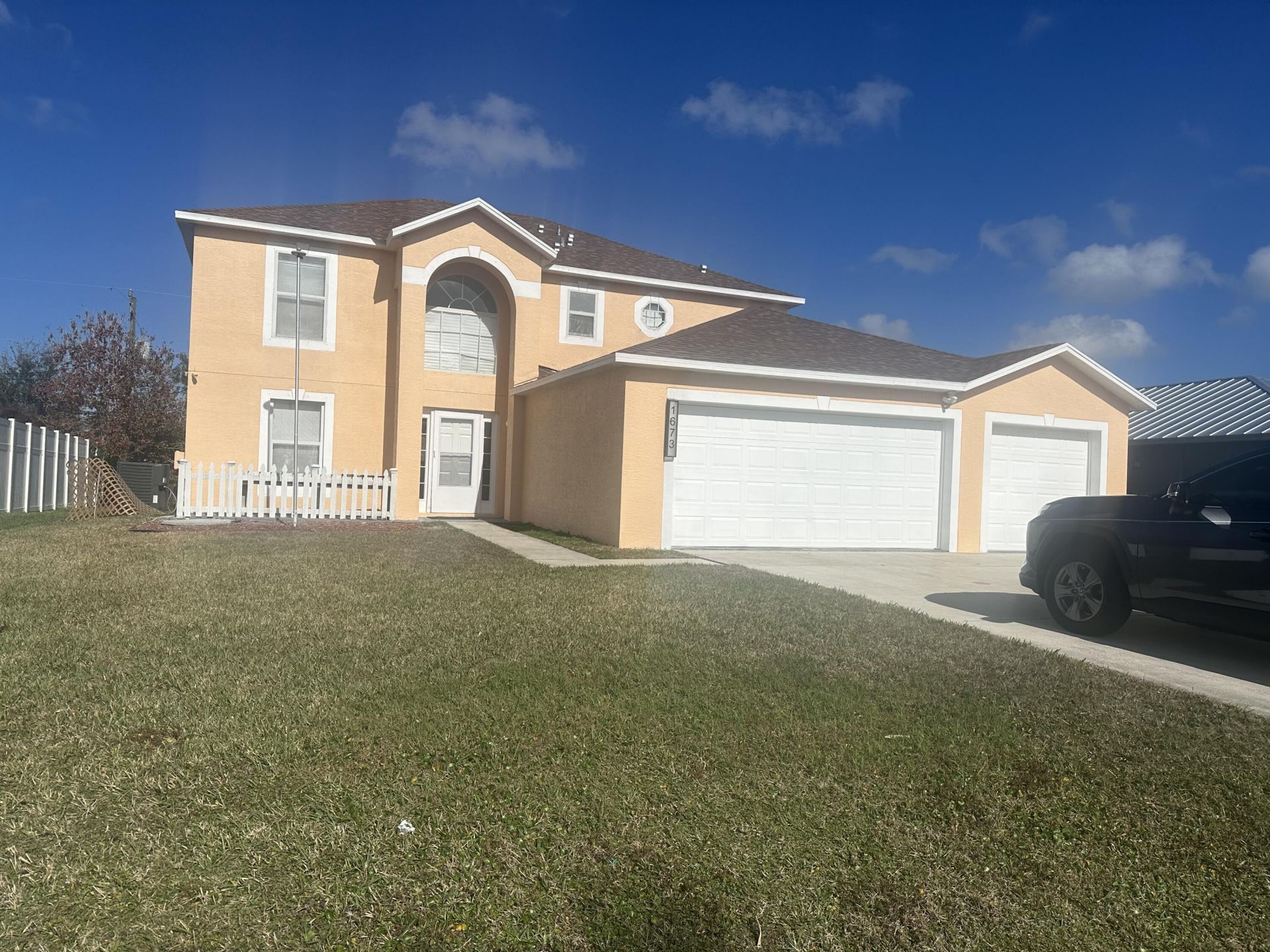 1673 SW Schleicher Lane, Port Saint Lucie, FL 34984 Main Photo
