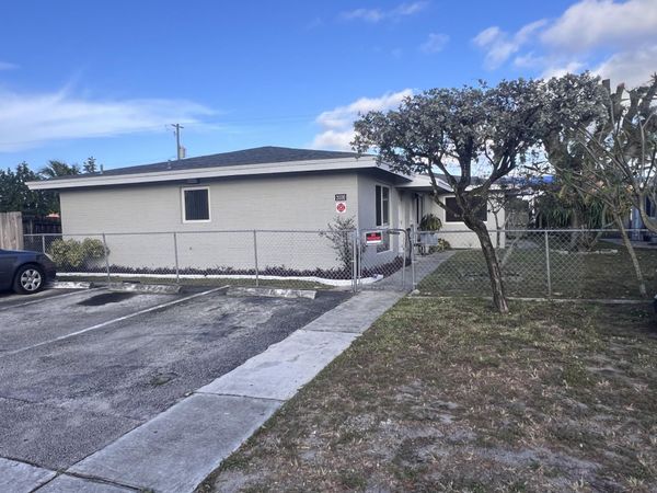 2030 SW 41st Avenue, Unit 3, Fort Lauderdale, FL 33317