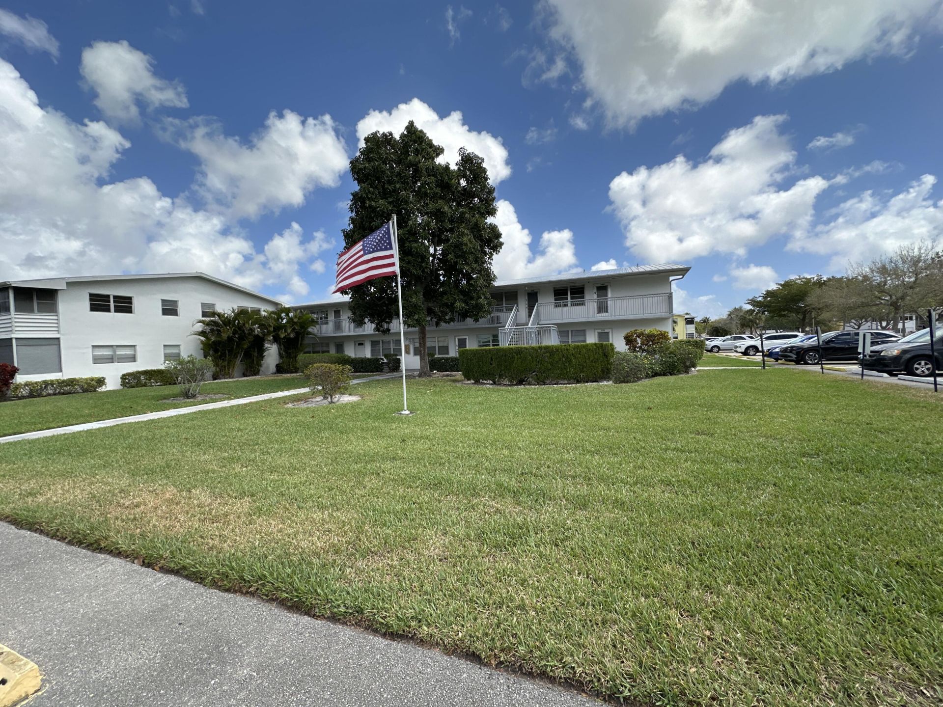 121 Sheffield F, West Palm Beach, FL 33417 Photo