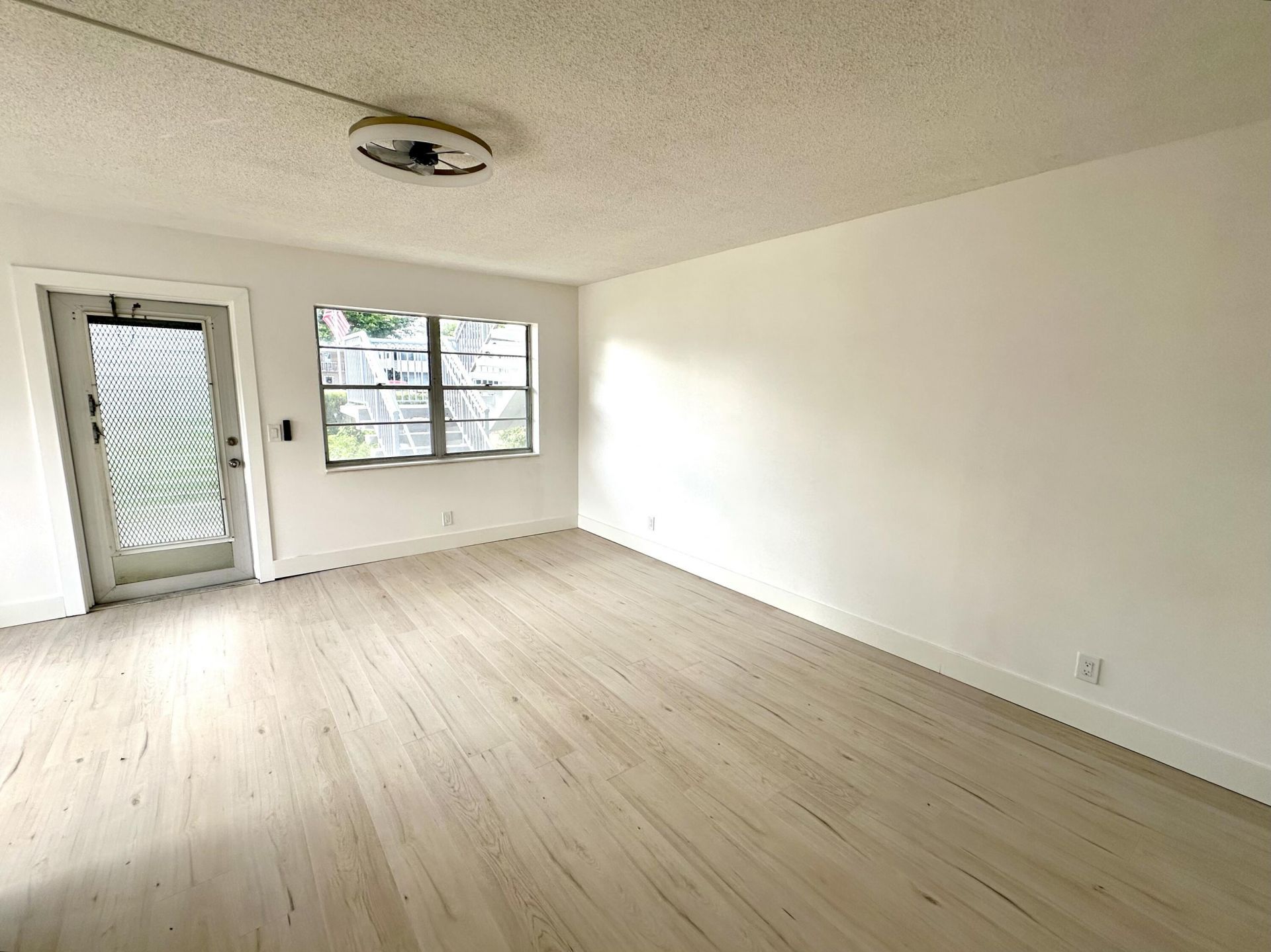 121 Sheffield F, West Palm Beach, FL 33417 Photo