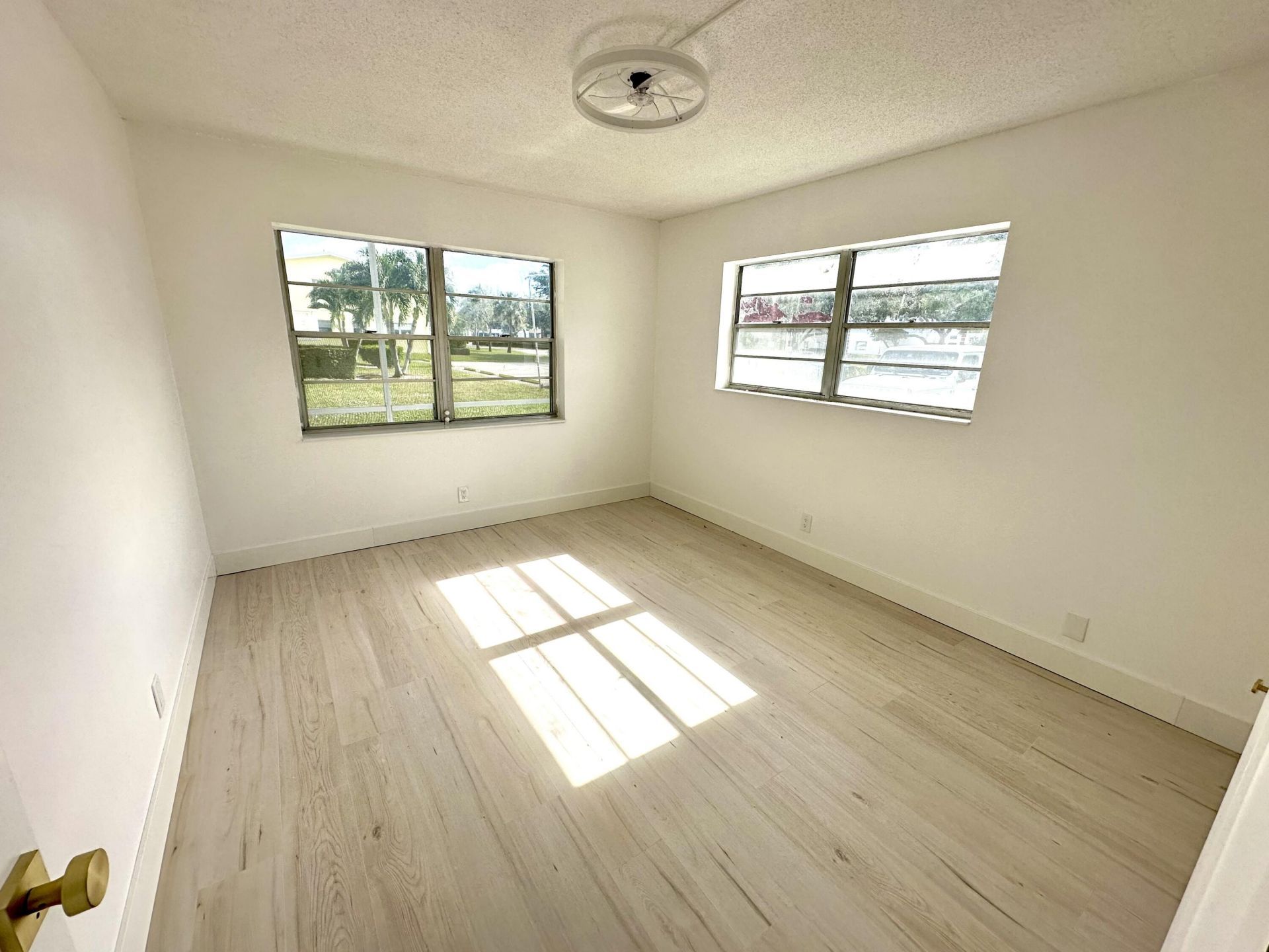 121 Sheffield F, West Palm Beach, FL 33417 Photo