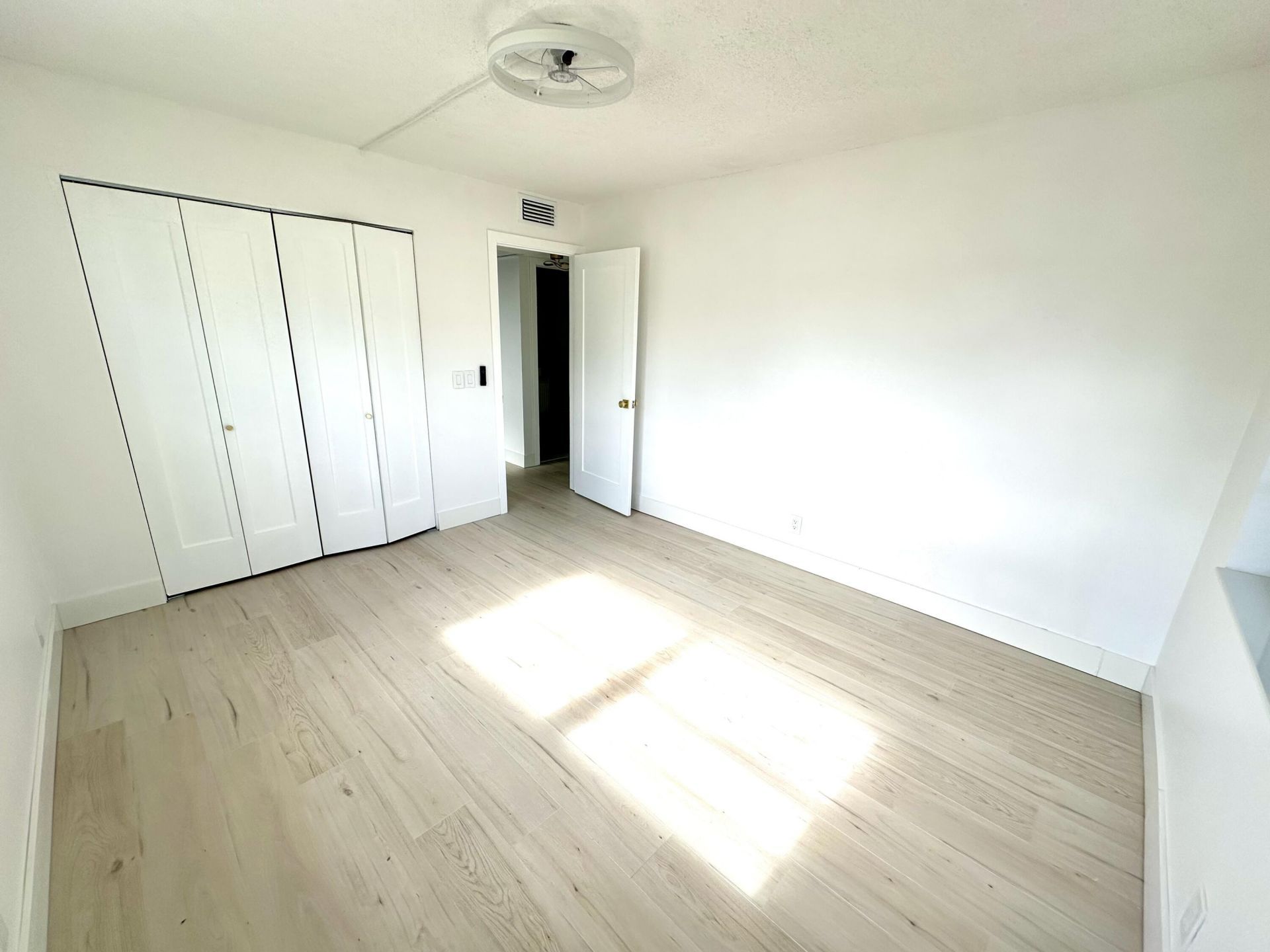 121 Sheffield F, West Palm Beach, FL 33417 Photo