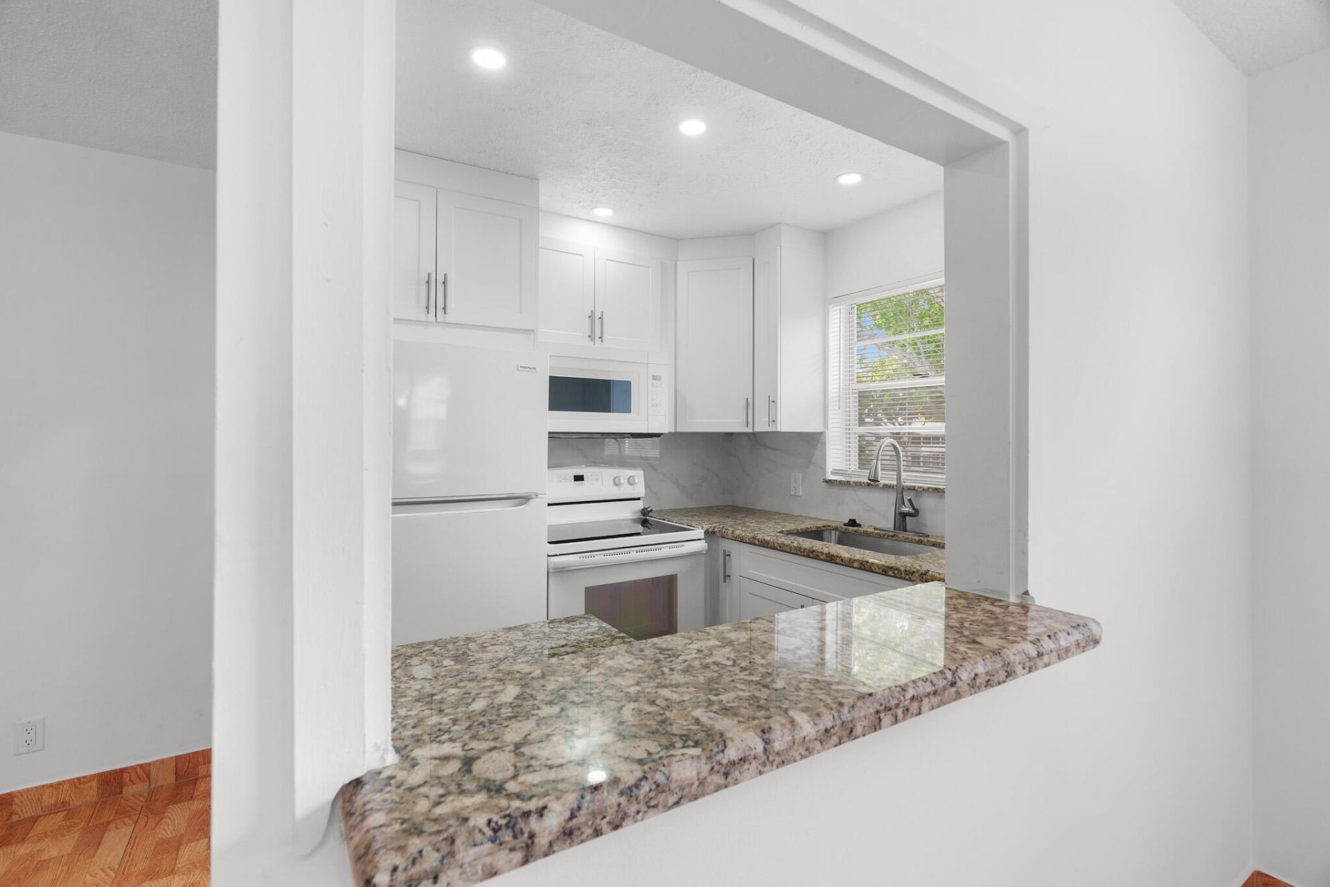 346 Windsor O, West Palm Beach, FL 33417 Photo