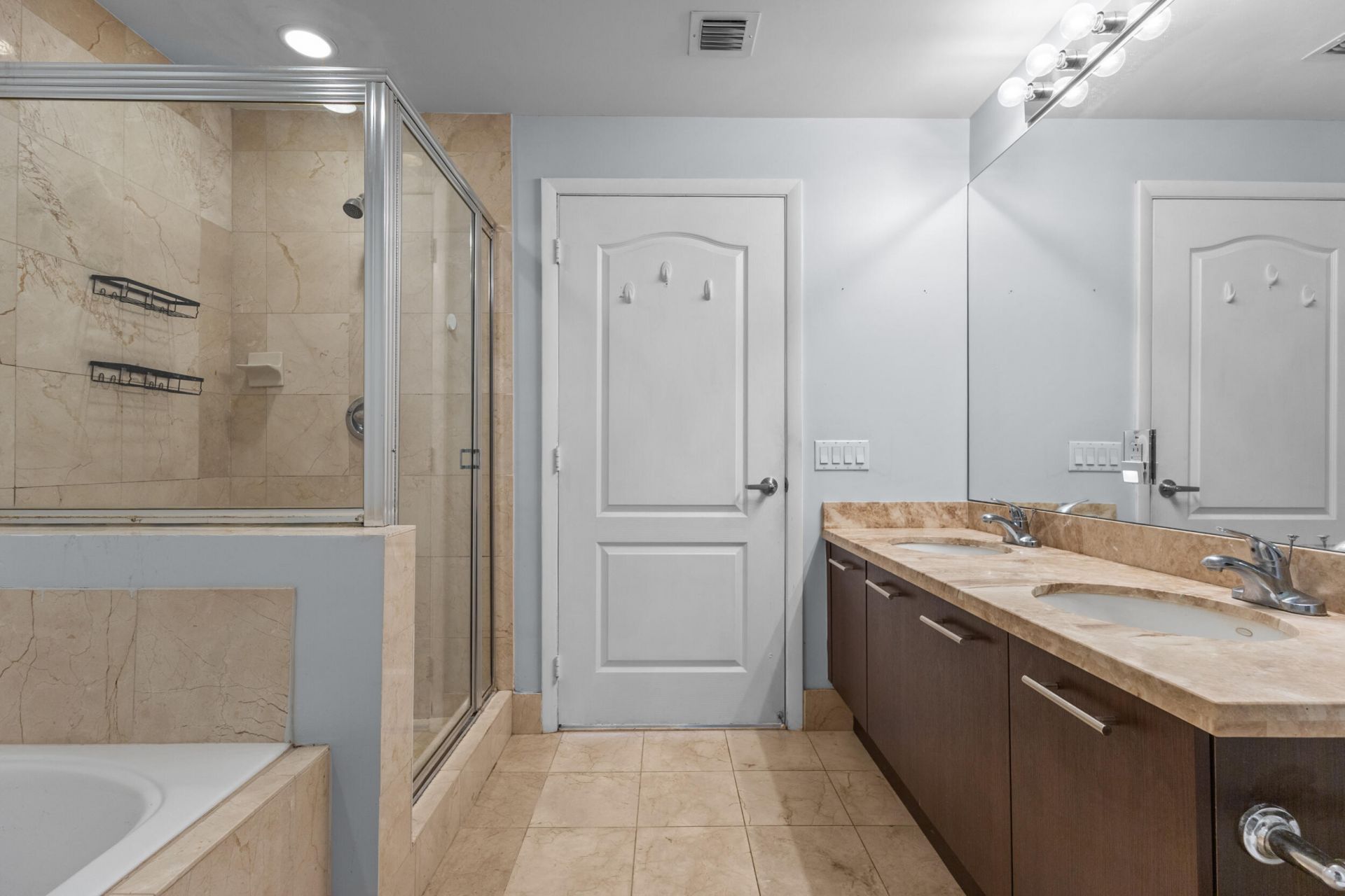 410 Evernia Street, Unit 717, West Palm Beach, FL 33401 Photo