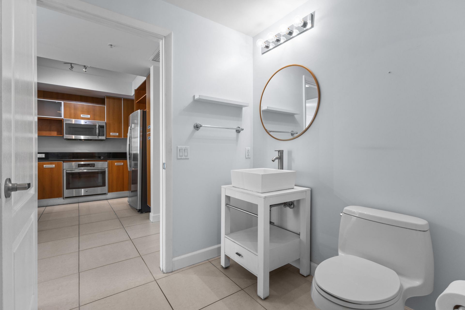 410 Evernia Street, Unit 717, West Palm Beach, FL 33401 Photo