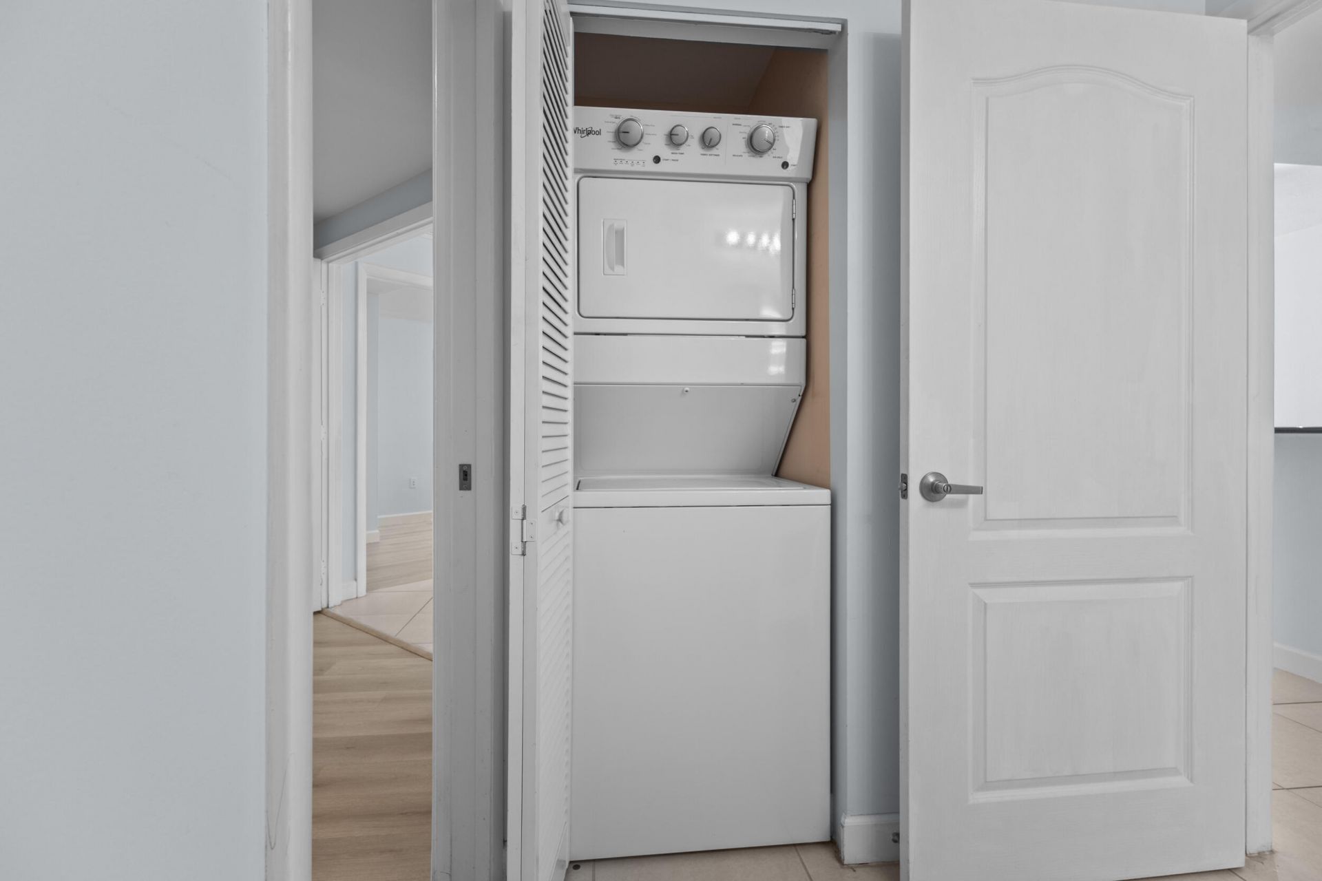 410 Evernia Street, Unit 717, West Palm Beach, FL 33401 Photo