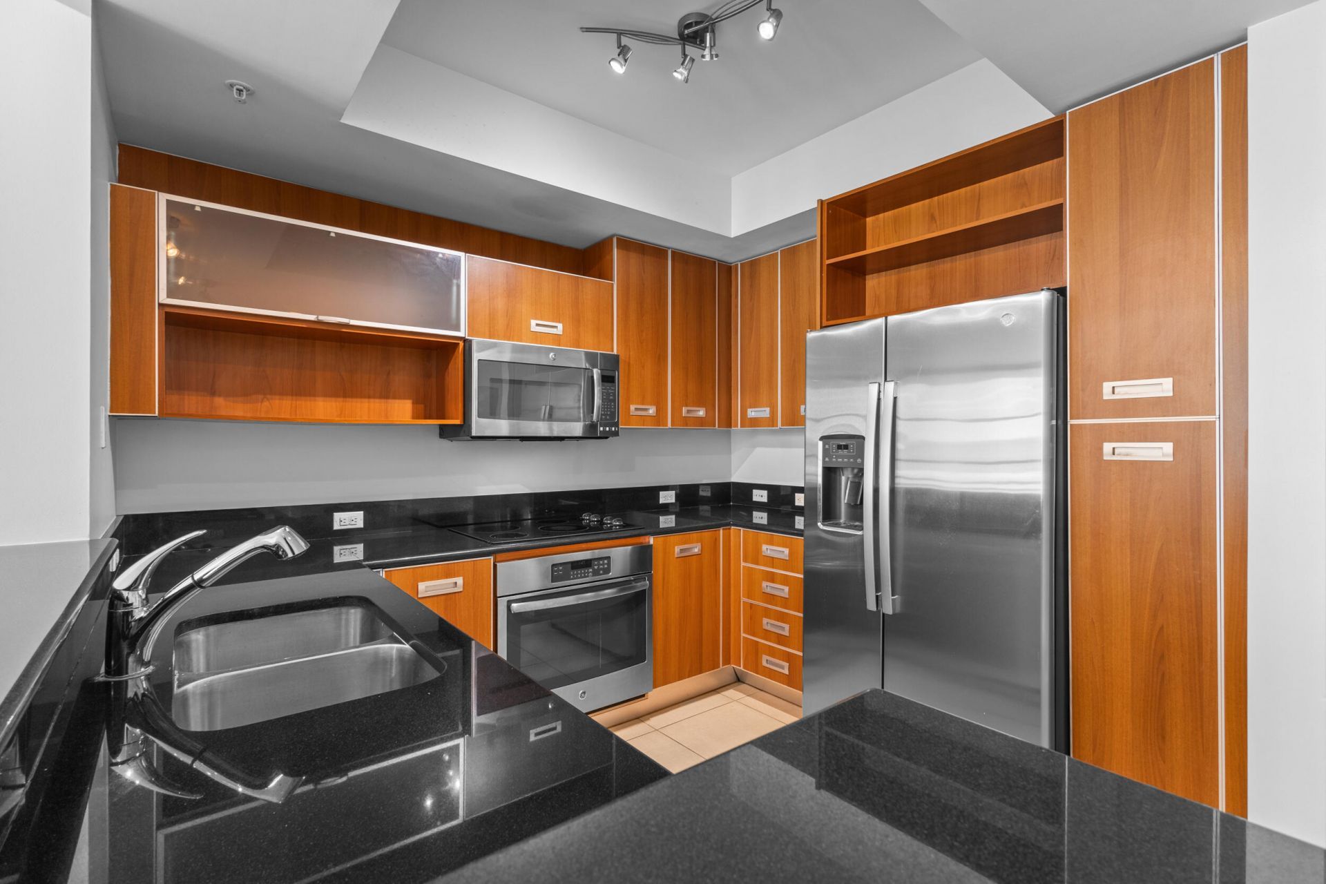 410 Evernia Street, Unit 717, West Palm Beach, FL 33401 Photo