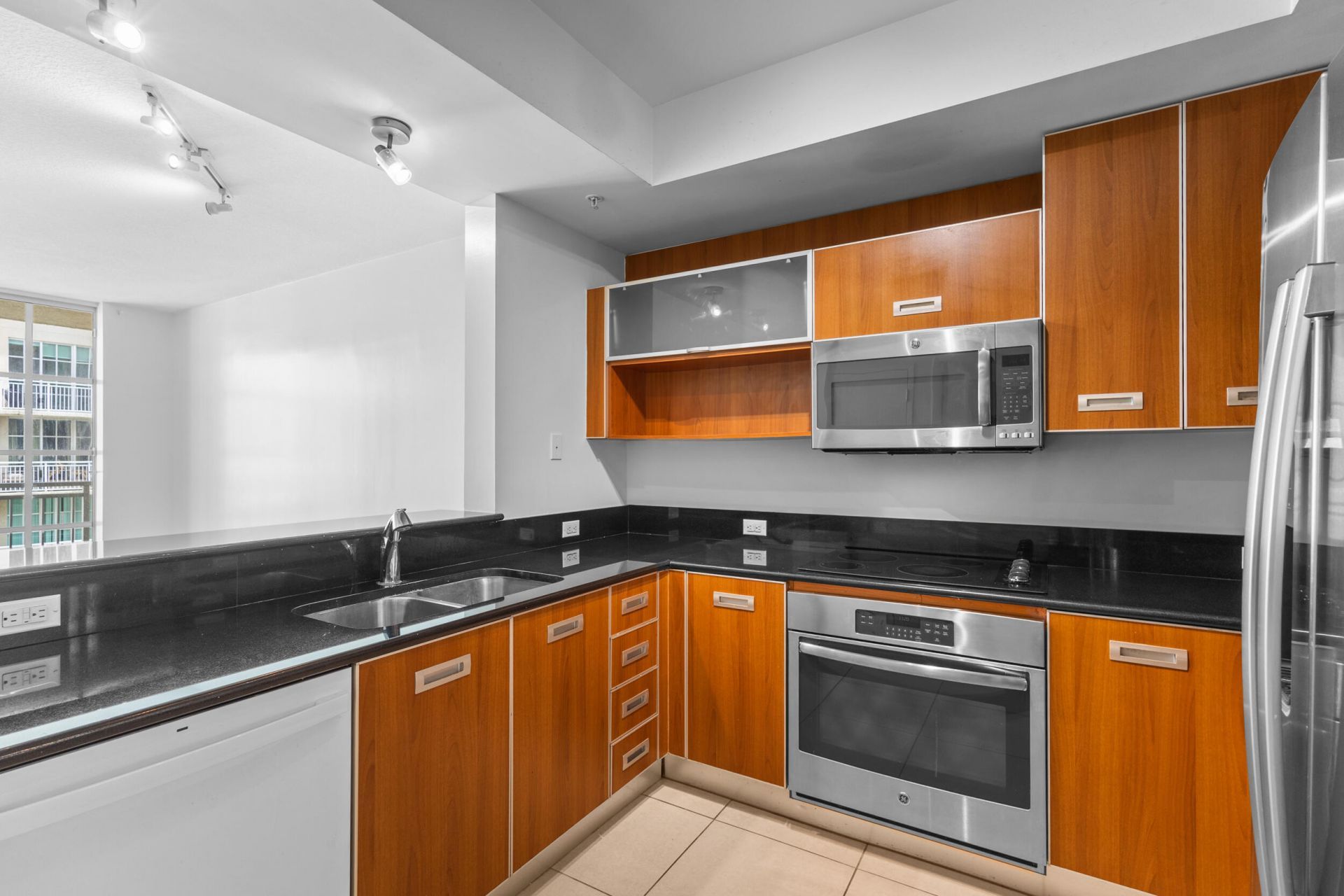 410 Evernia Street, Unit 717, West Palm Beach, FL 33401 Photo