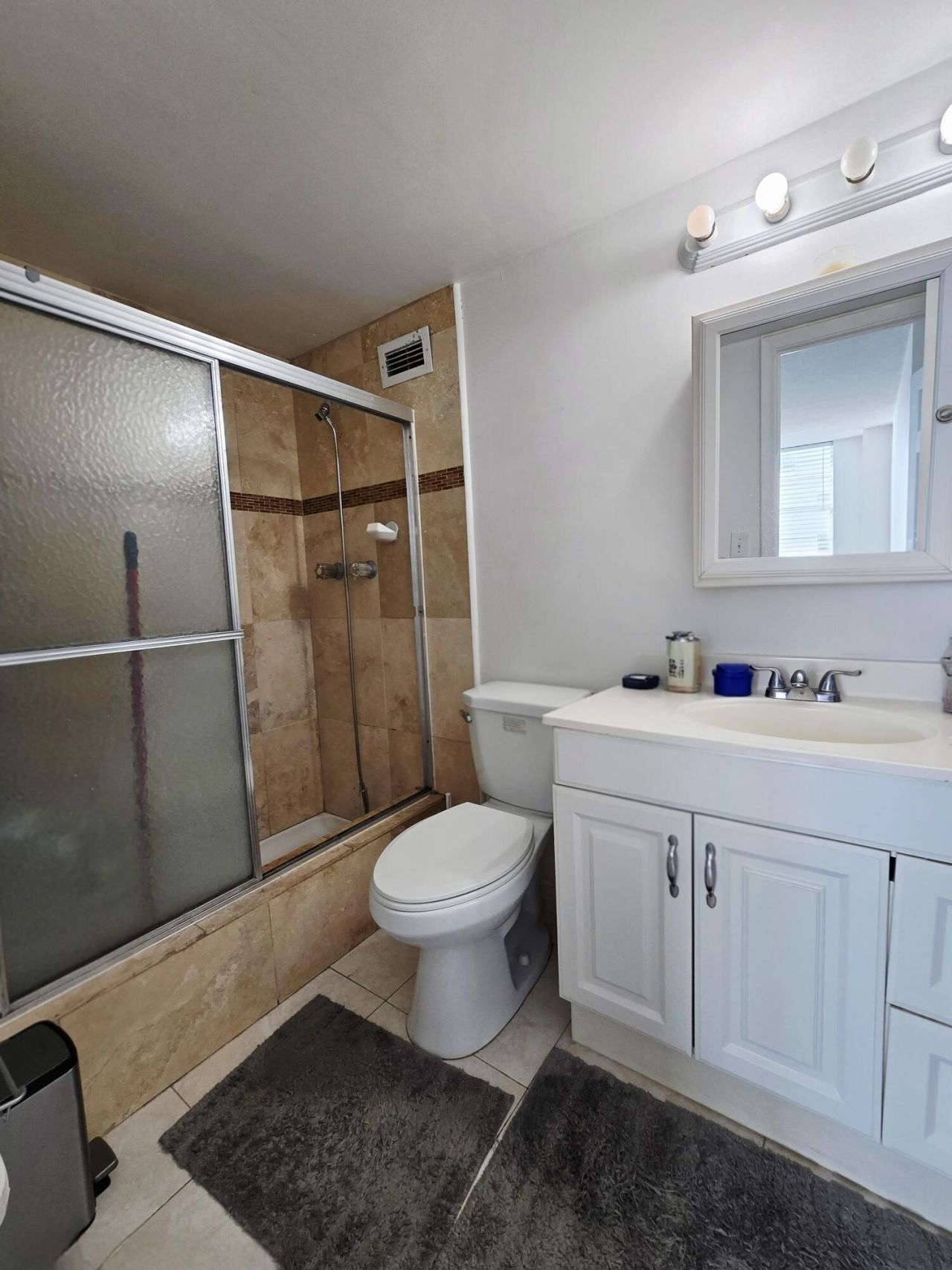 137 Golden Isles Drive, Unit 1202, Hallandale Beach, FL 33009 Photo