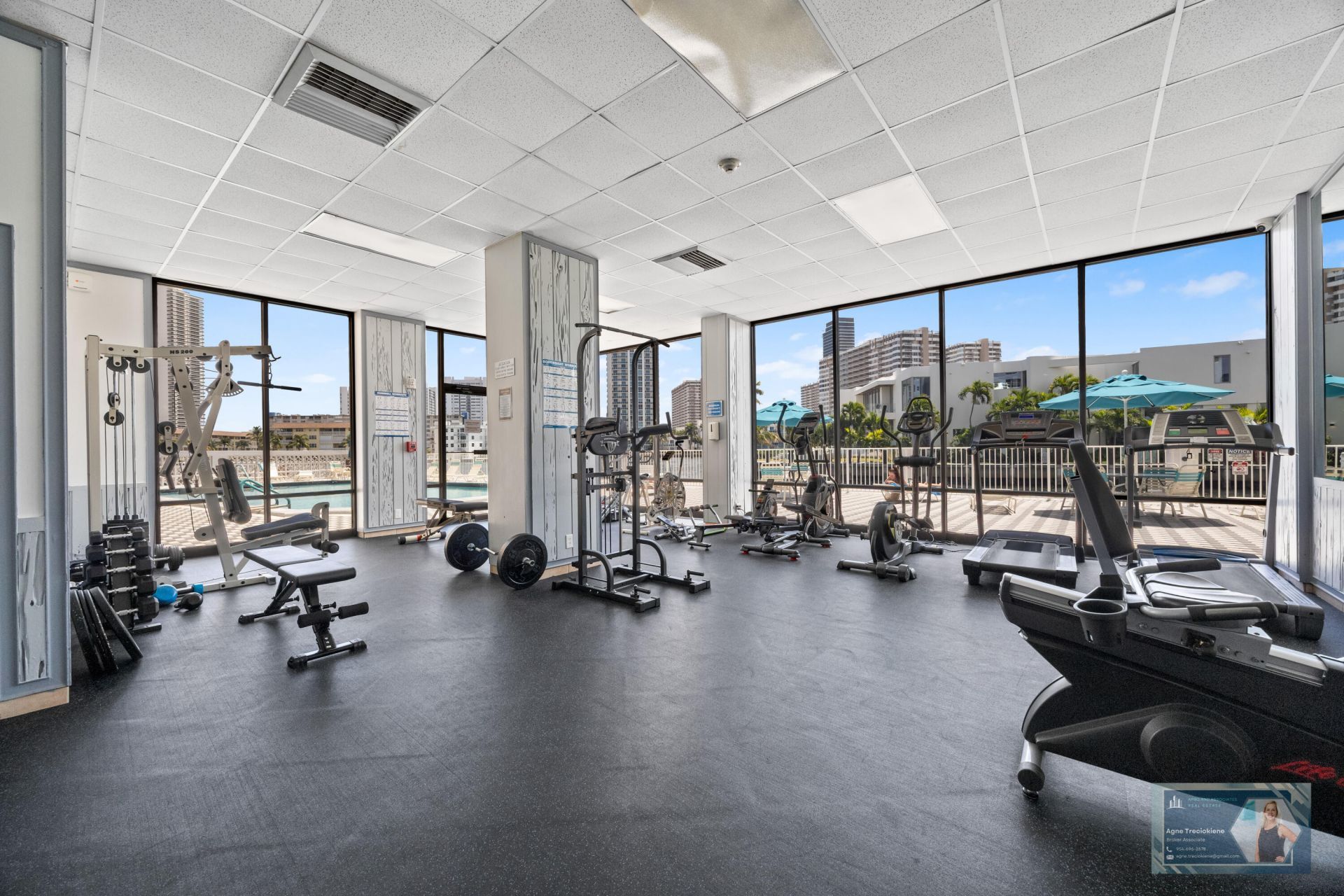 137 Golden Isles Drive, Unit 1202, Hallandale Beach, FL 33009 Photo