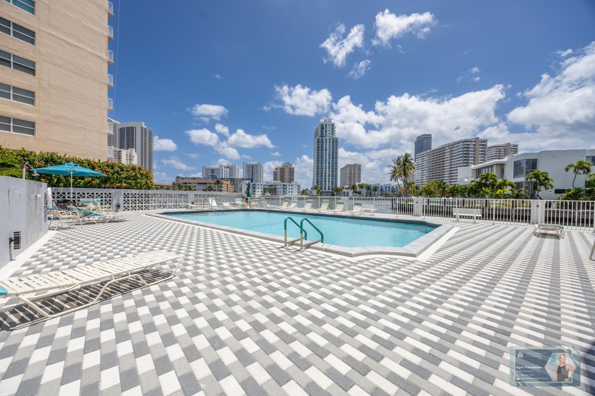 137 Golden Isles Drive, Unit 1202, Hallandale Beach, FL 33009 Photo