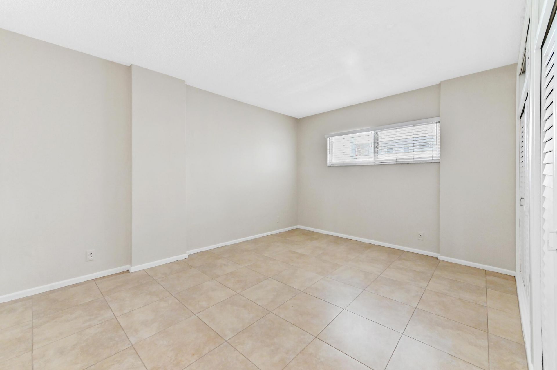 710 N Ocean Boulevard, Unit 710, Pompano Beach, FL 33062 Photo