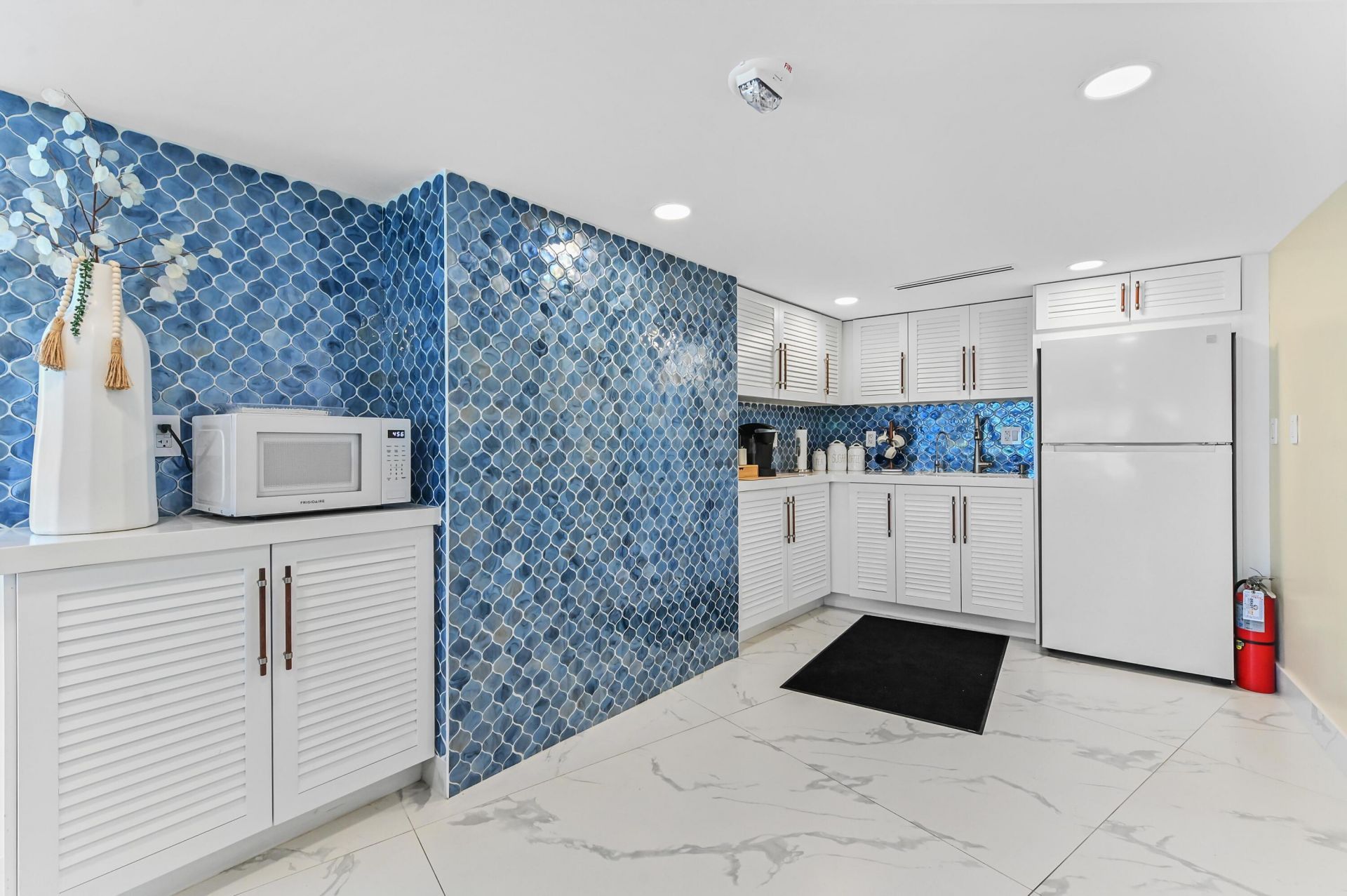 710 N Ocean Boulevard, Unit 710, Pompano Beach, FL 33062 Photo