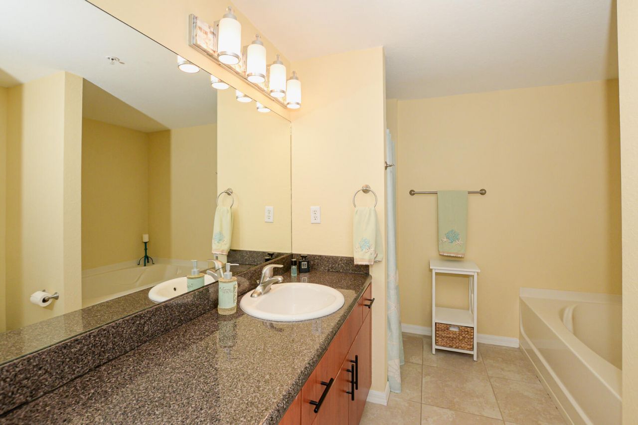 4190 Gator Greens Way, Unit 35, Fort Pierce, FL 34982 Photo